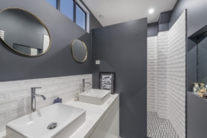 Salle de douche entièrement refaite - appartement de 180m2